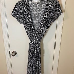 Max Studio wrap dress. Size M